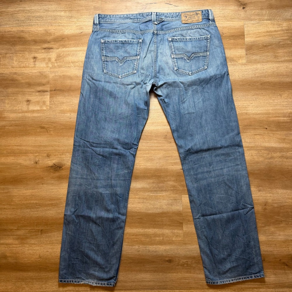 Diesel Larkee Jeans Men 38x34 Blue Regular Straight Leg Wash 008XR Button Fly - Picture 3 of 15